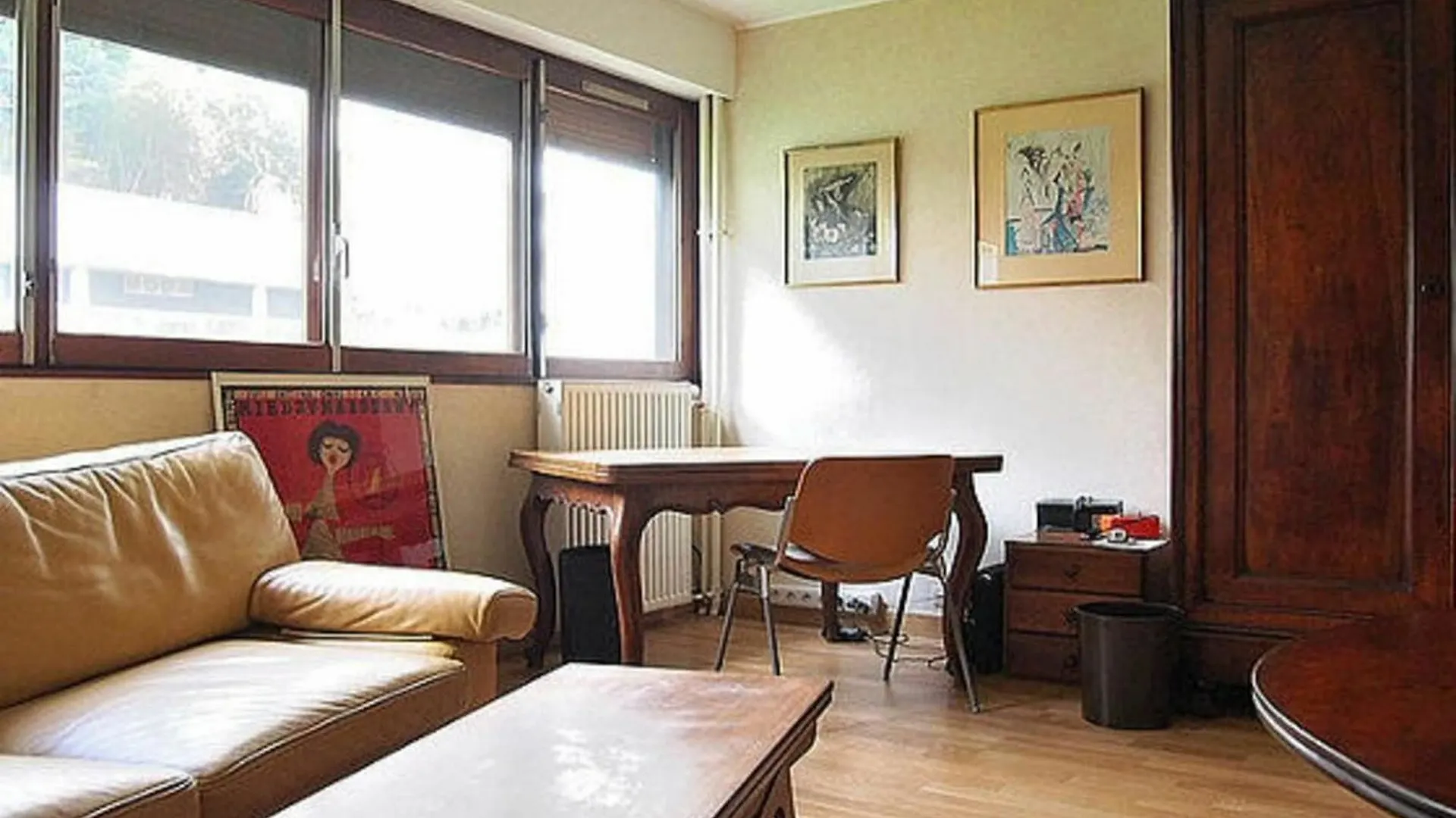 With One Bedroom In Paris, With Wonderful View, Enclose Apartment *